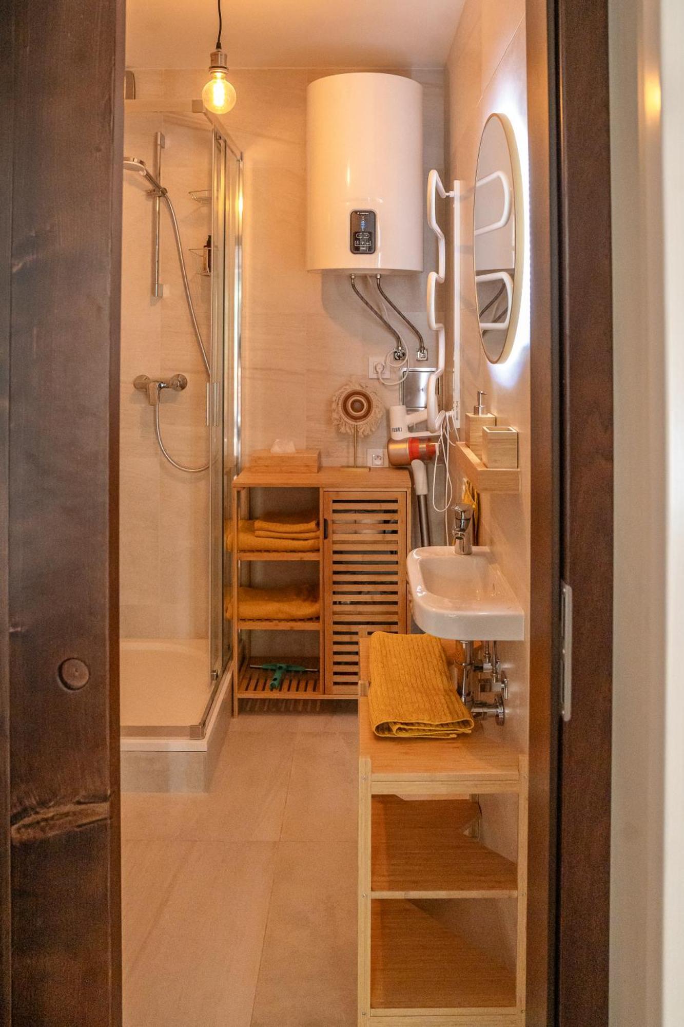 Apartman Spaleny Mlyn Lisnice Eksteriør billede